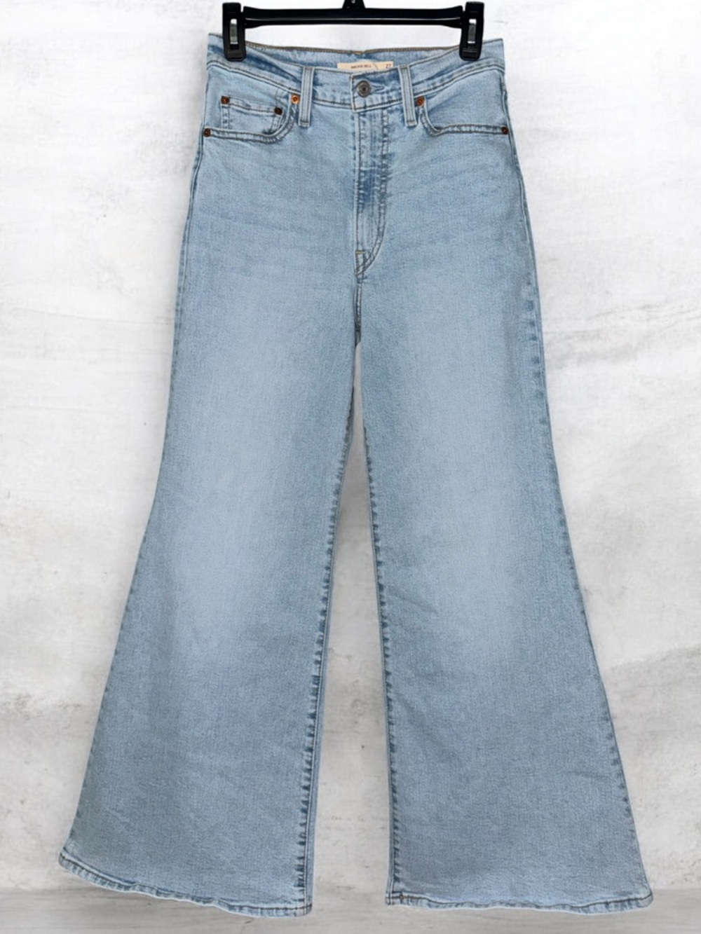 Levi’s Ribcage Bell Jeans W27 L30 Light Wash High Rise Flare Boho